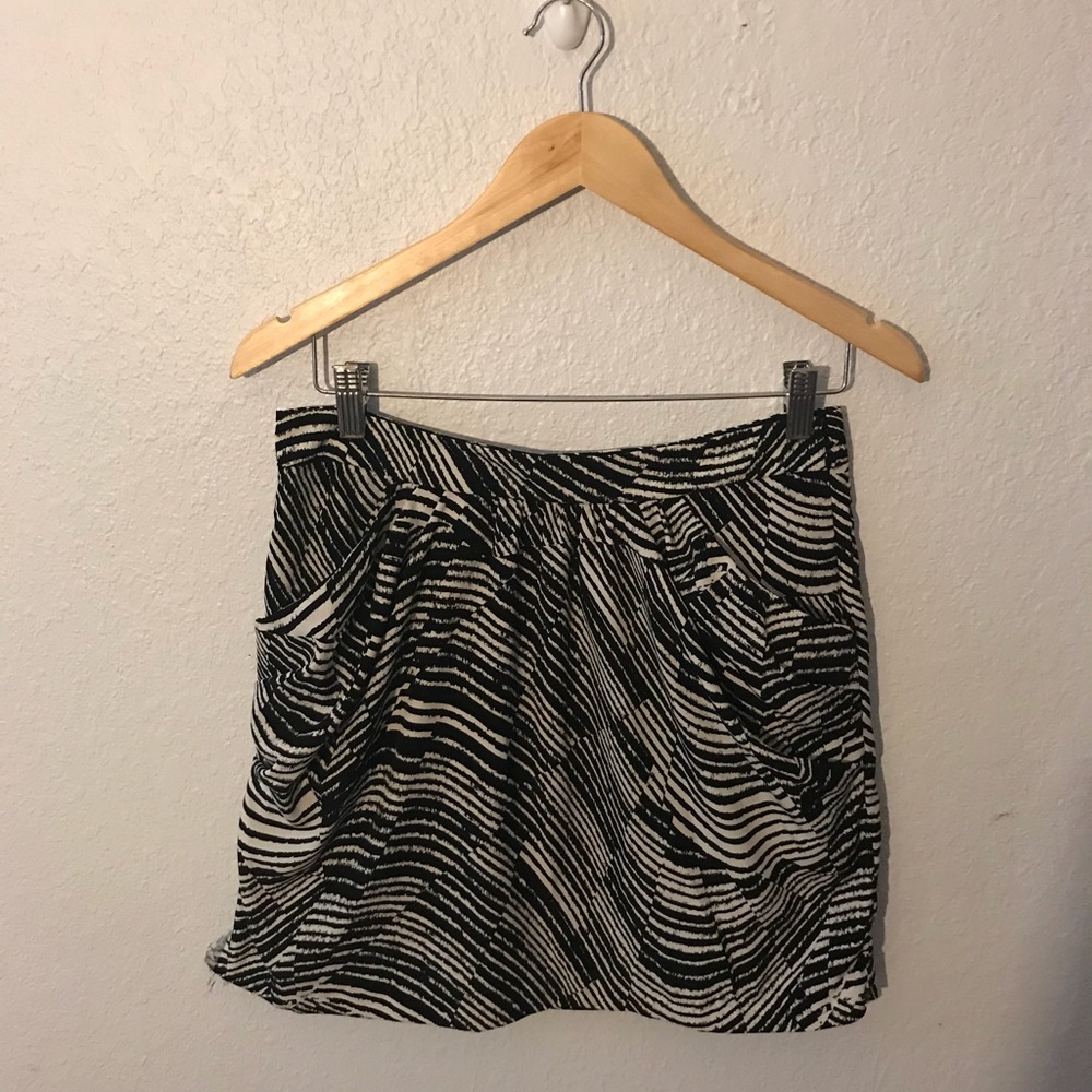 Banana Republic Petite Size 6 Mini Skirt